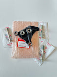 Honda OEM CRV passenger side motor mount bracket with bolts [11910-PPA-000]